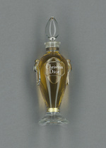 37.2 Paris - 3_DIOR PERFUMEB.jpg